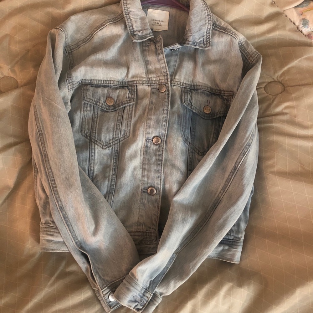 American Eagle Lightwash Denim Jacket